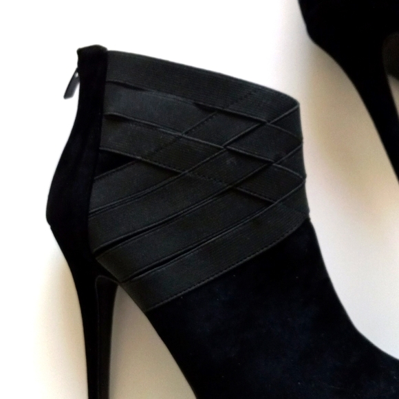 Colin Stuart stiletto heel black booties. Size 9. Never worn. - Picture 5 of 10